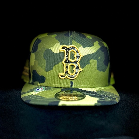 Mens New Era Boston Red Sox Camo SnapBack Hat - Picture 1 of 5
